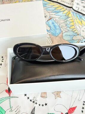 Gentle Monster Bandoneon.S BOLD Black Oval Sunglasses w/ Box & Case